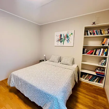 Apartment Spacious & Modern 1 Bedroom Near Lauluvaeljak- Tallinn