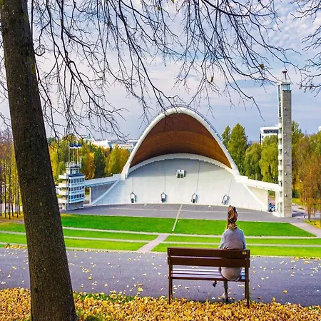 Apartamento Spacious & Modern 1 Bedroom Near Lauluvaeljak-