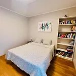 דירה Spacious & Modern 1 Bedroom Near Lauluvaeljak- טאלין