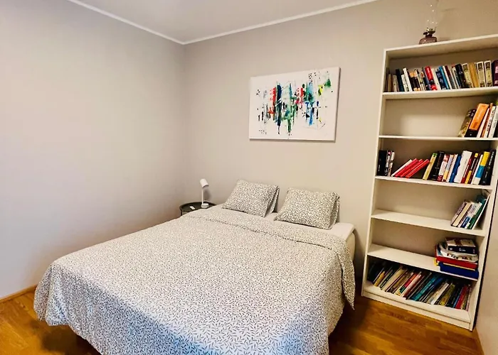 아파트 Spacious & Modern 1 Bedroom Near Lauluvaeljak- 탈린