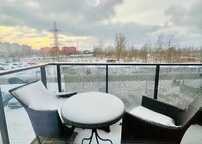 Spacious & Modern 1 Bedroom Near Lauluvaeljak- *