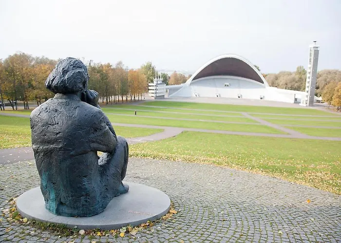 아파트 Spacious & Modern 1 Bedroom Near Lauluvaeljak-